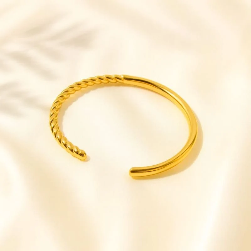 B-111– 18k Gold Plated Stainless Steel Tarnish Free Waterproof Female bracelet - Image 4
