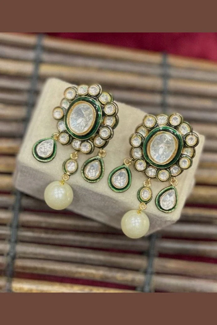Girija Polki Kundan Earrings - Timeless Elegance - Image 3