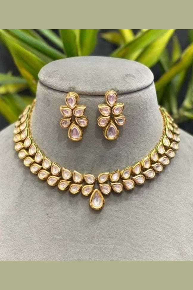 Jivika Set - Exquisite Handcrafted Kundan Jewelry - Image 3