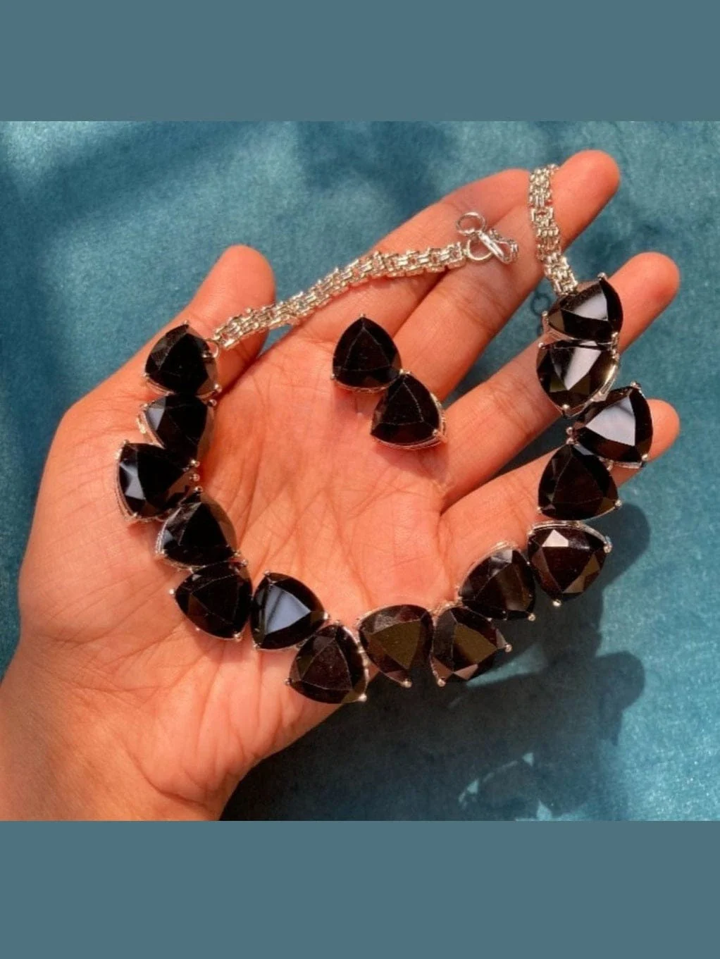 Olivia Set with Earrings - Elegant Zirconia Jewelry - Image 5