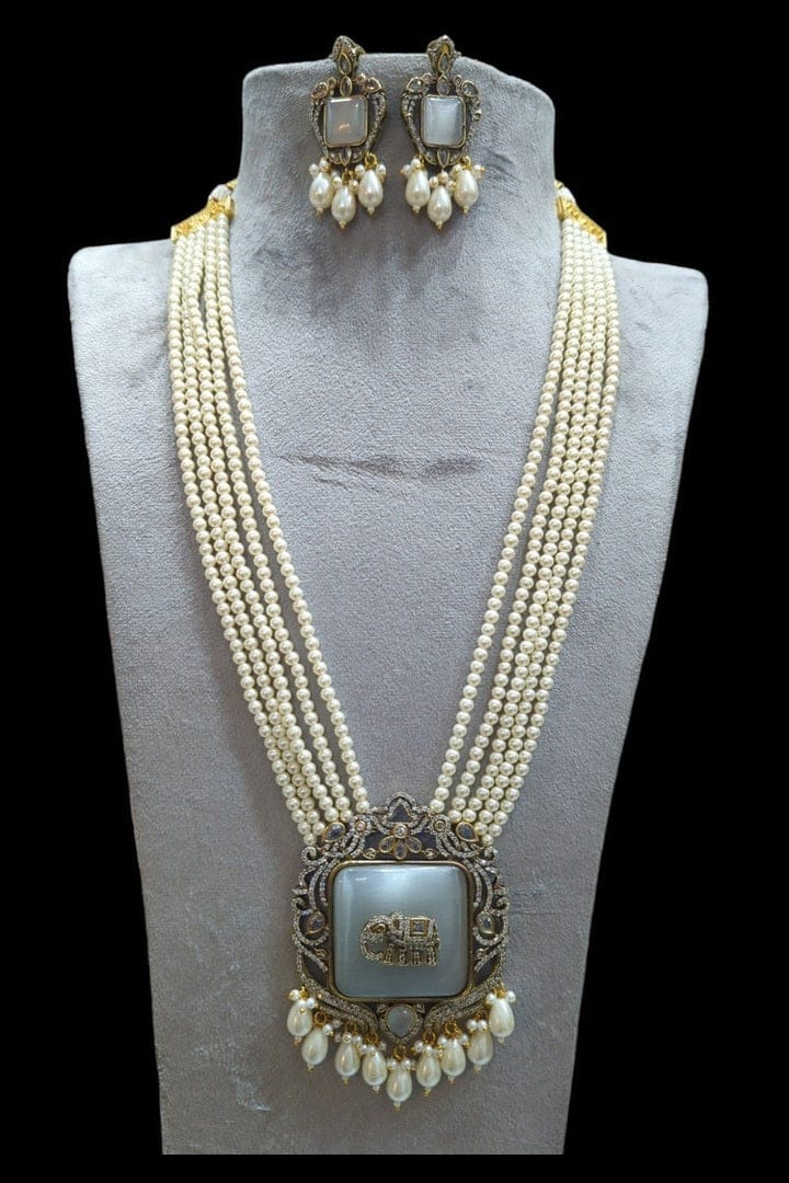 Revti Kundan Semi Precious Set - Elegant Ethnic Jewelry - Image 12