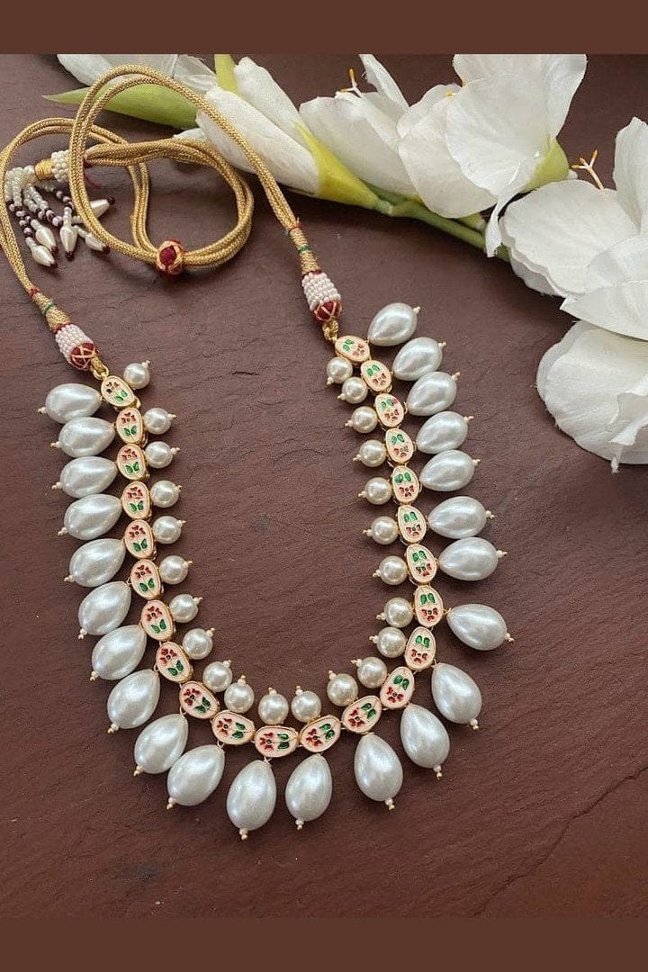 Sasha Shell Pearl Set - Elegant Ethnic & Western Jewelry at Aganya Kreation - Image 3