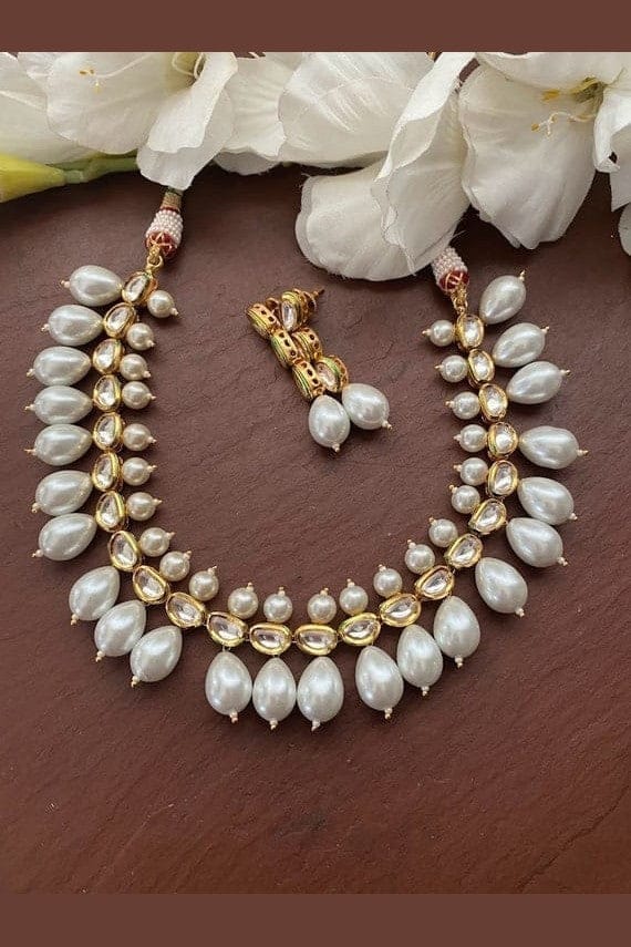 Sasha Shell Pearl Set - Elegant Ethnic & Western Jewelry at Aganya Kreation - Image 4