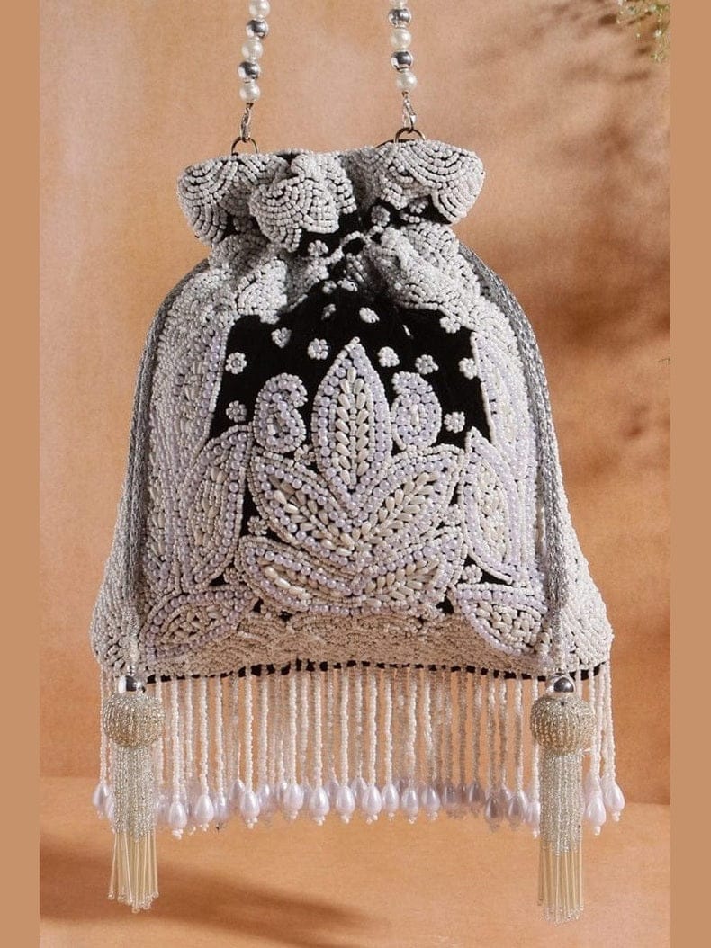 Elegant Vaidehi Potli - Stylish Pearl Bag for Any Occasion - Image 5